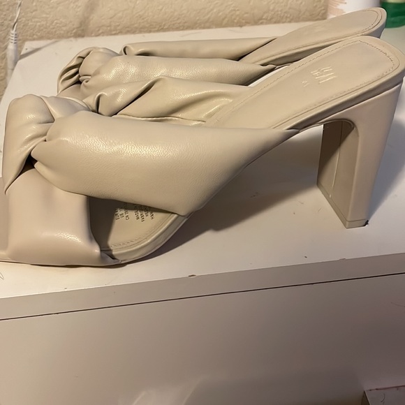 H&M heels - Picture 2 of 3